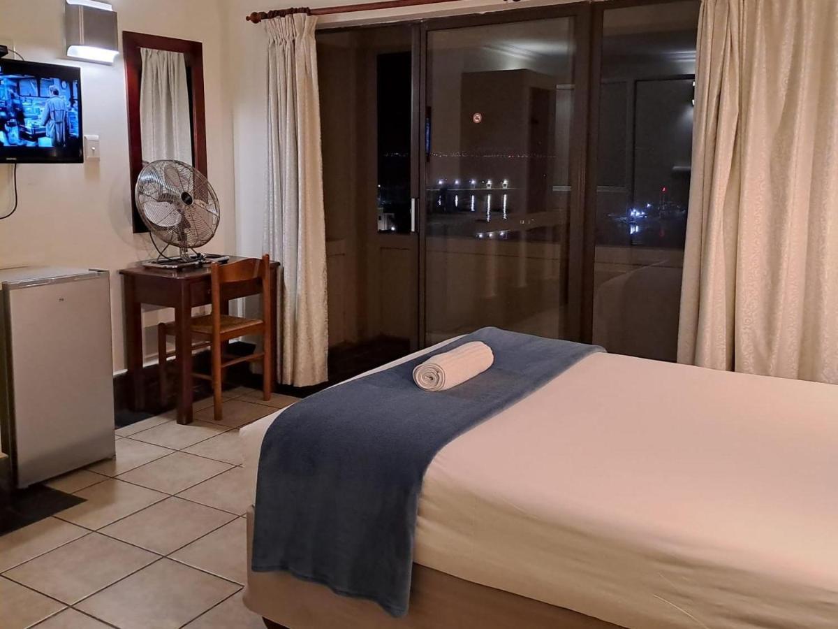 Green Door Guest House Mossel Bay Bilik gambar